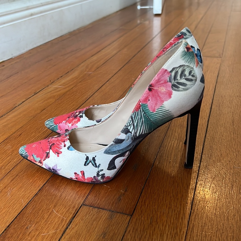 Nine West pum shoes